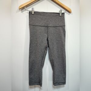 Lululemon Gray High Rise‎ Cropped Leggings Size 6 Yoga Athletic